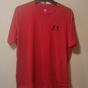 Under Armour Men’s T-Shirt Red – Size Medium (M) – Loose Fit – New Without Tags